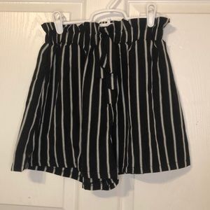 5/25 ✨ SHEIN Black & White Striped Shorts